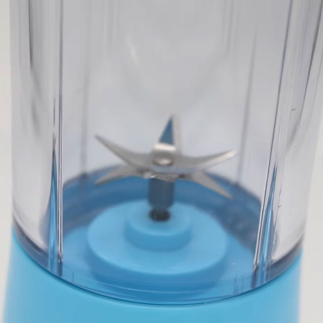 Portable blender blade 